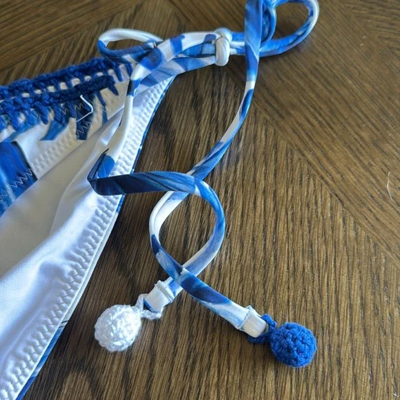 FARM RIO Off-White Garden Tiles Side Tie Bikini Bottom, MEDIUM, BRAND NEW, $130 - Picture 5 of 7